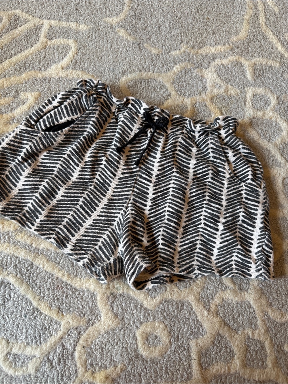 art class Black and White Chevron Knit Shorts